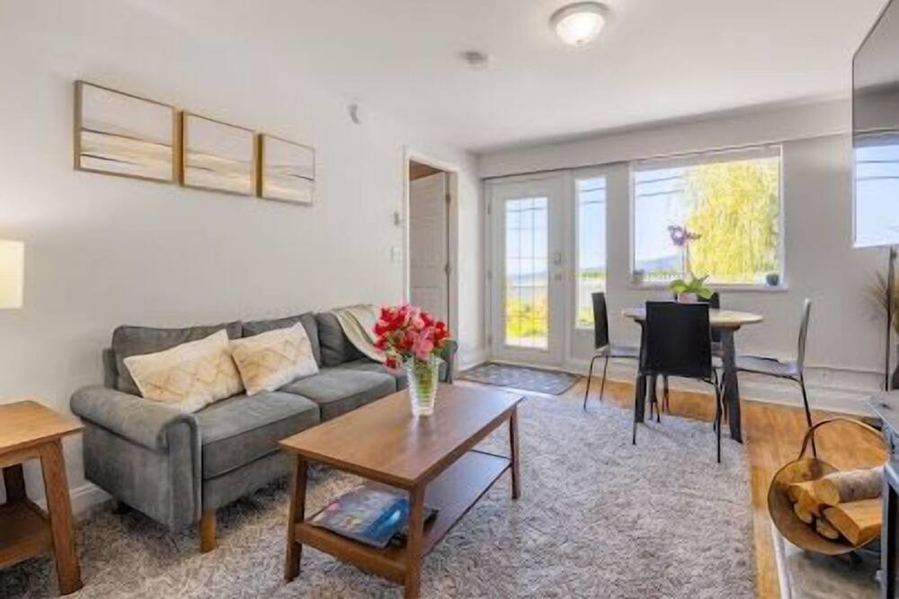 Photo of Livingroom in Canyon Heights