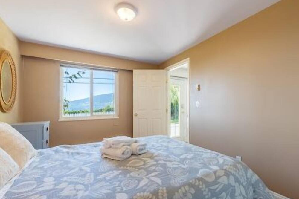 Photo of Bedroom in Canyon Heights