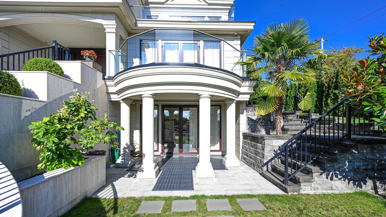 Photo of Outdoor in Hollyburn