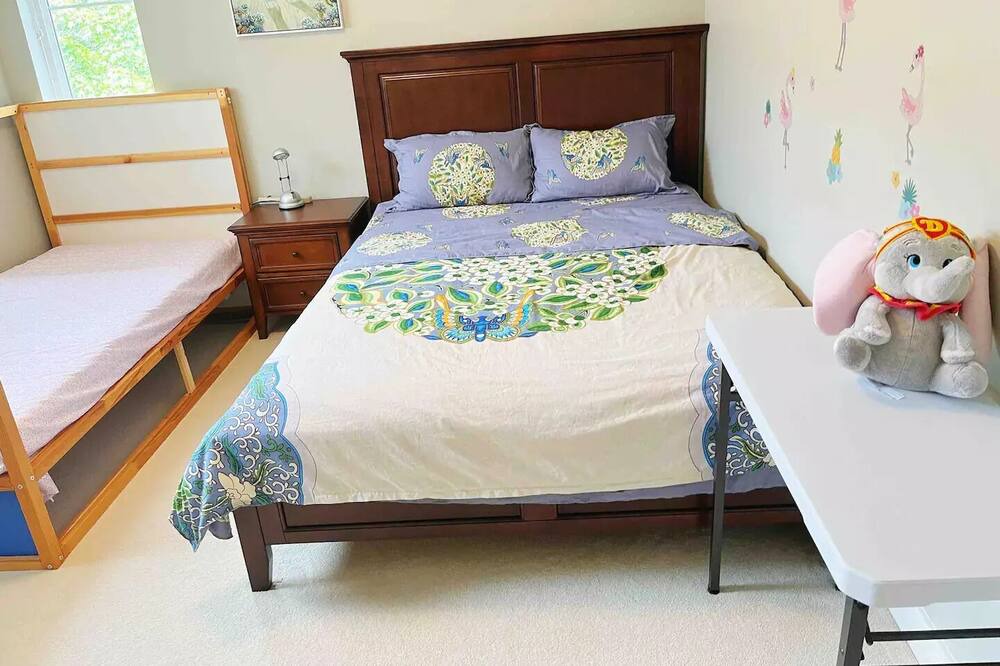 Photo of Bedroom in Burke Mountain