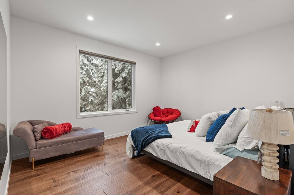 Photo of Bedroom in Silver Star Mountain