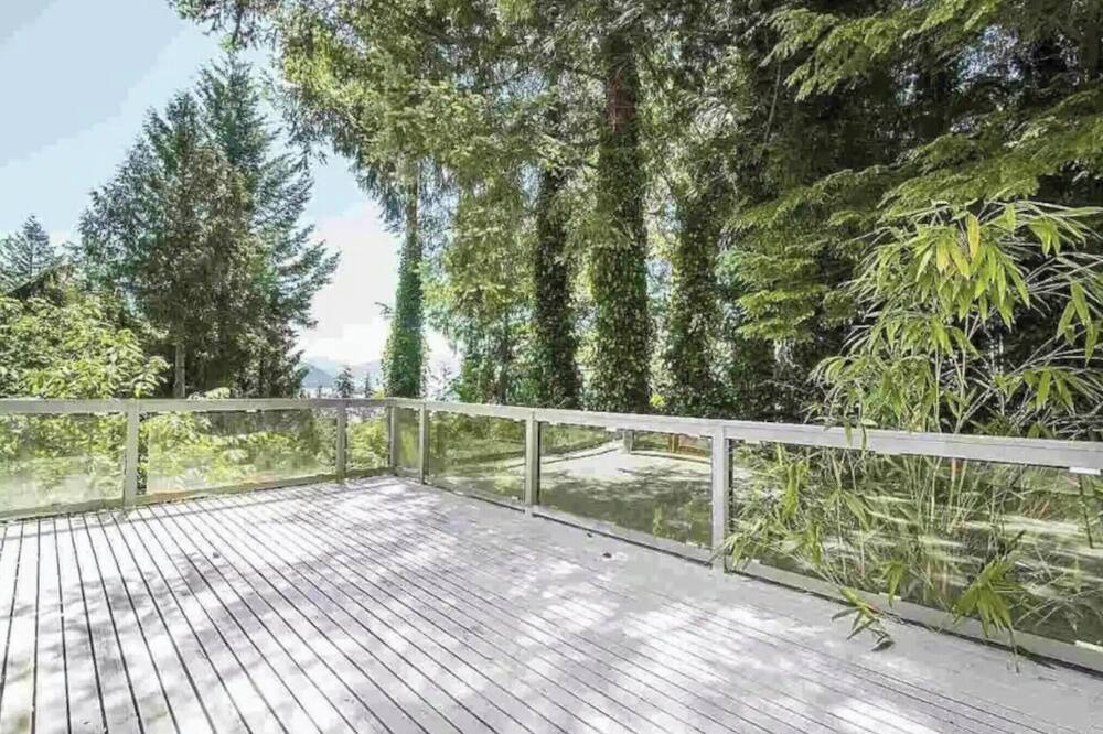 Photo of Outdoor in Lions Bay