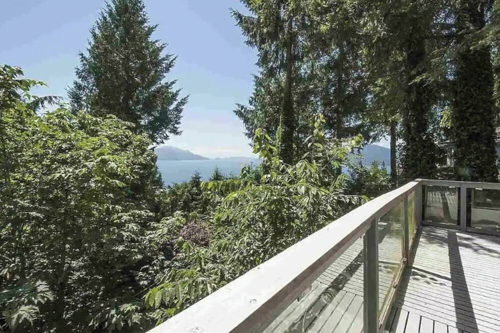 Photo of Outdoor in Lions Bay