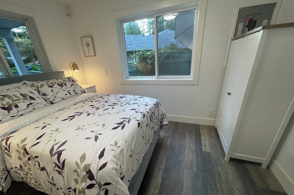 Photo of Bedroom in Mill Bay