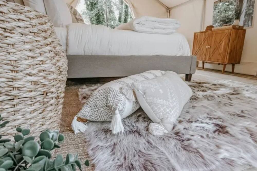 Photo of Bedroom in Tsawwassen