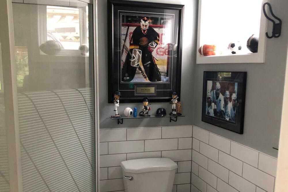 Photo of Bathroom in Halfmoon Bay