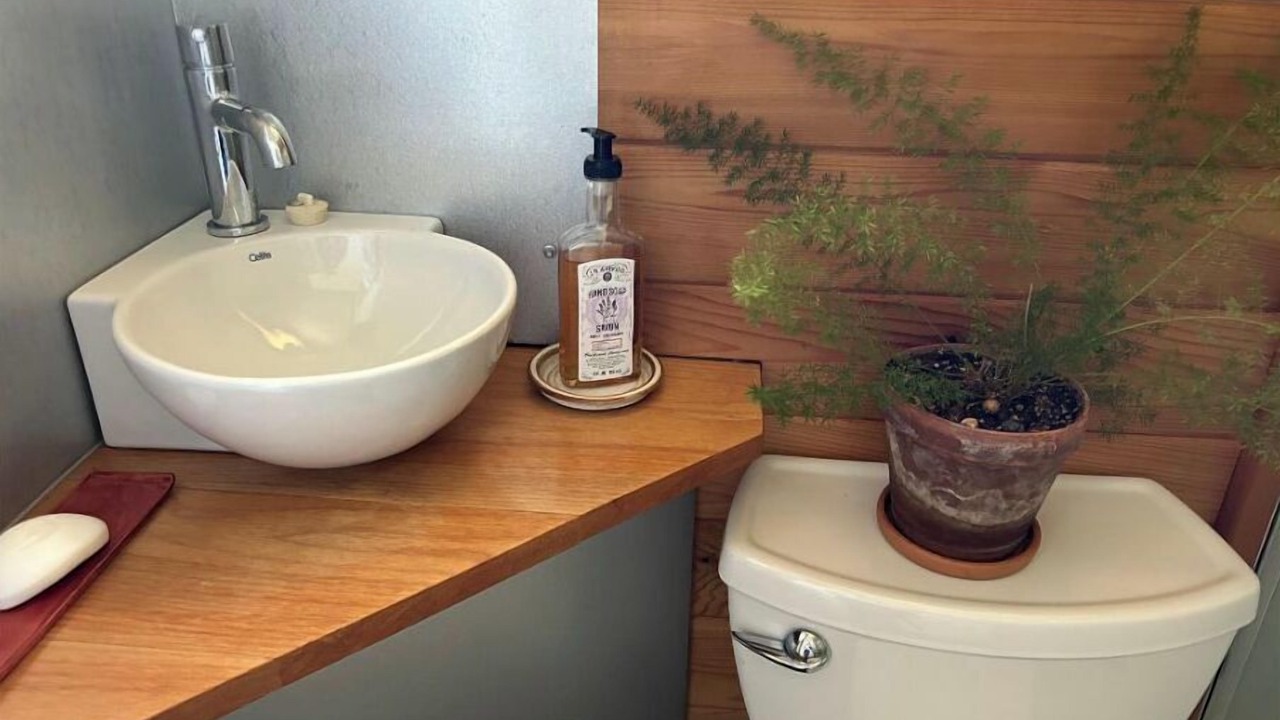 Photo of Bathroom in Saanich West
