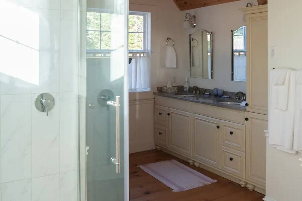 Photo of Kitchen in Chester