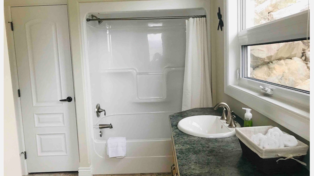 Photo of Bathroom in Tappen