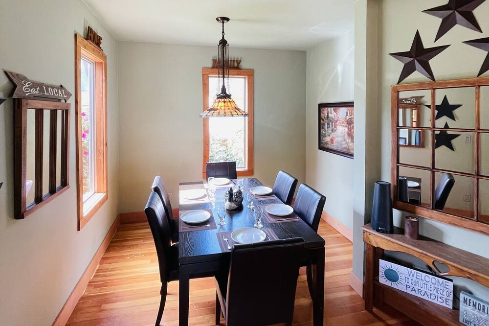 Photo of Kitchen in Lake Cowichan