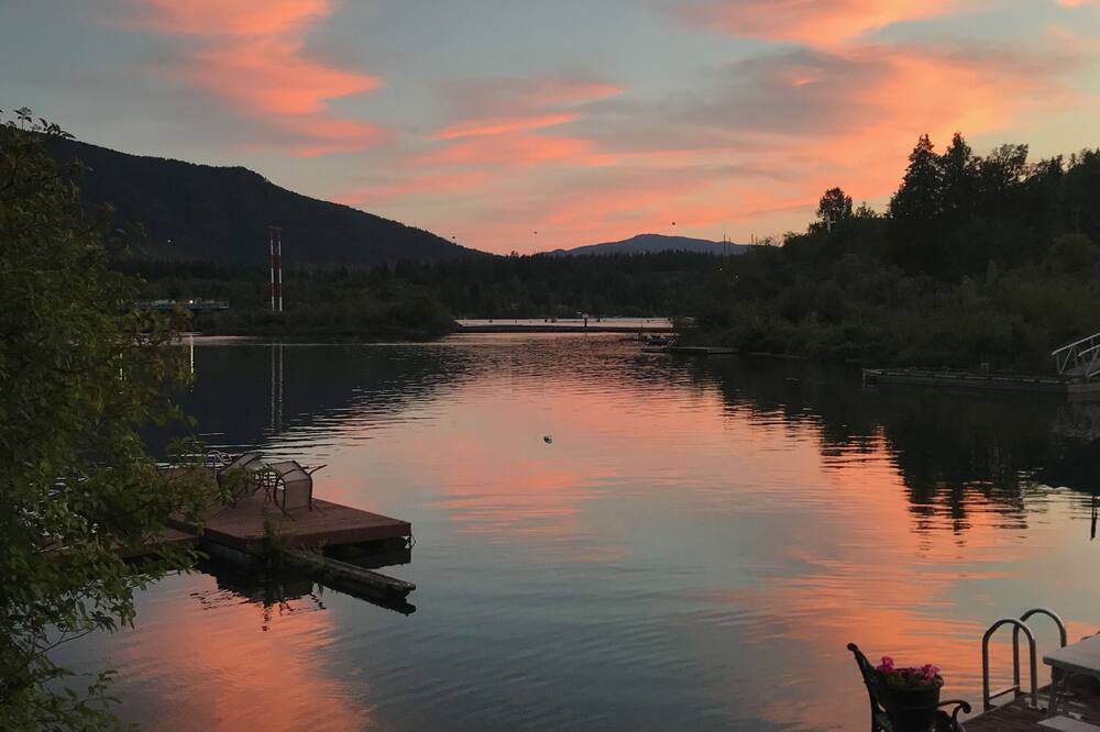 Photo of Others in Lake Cowichan