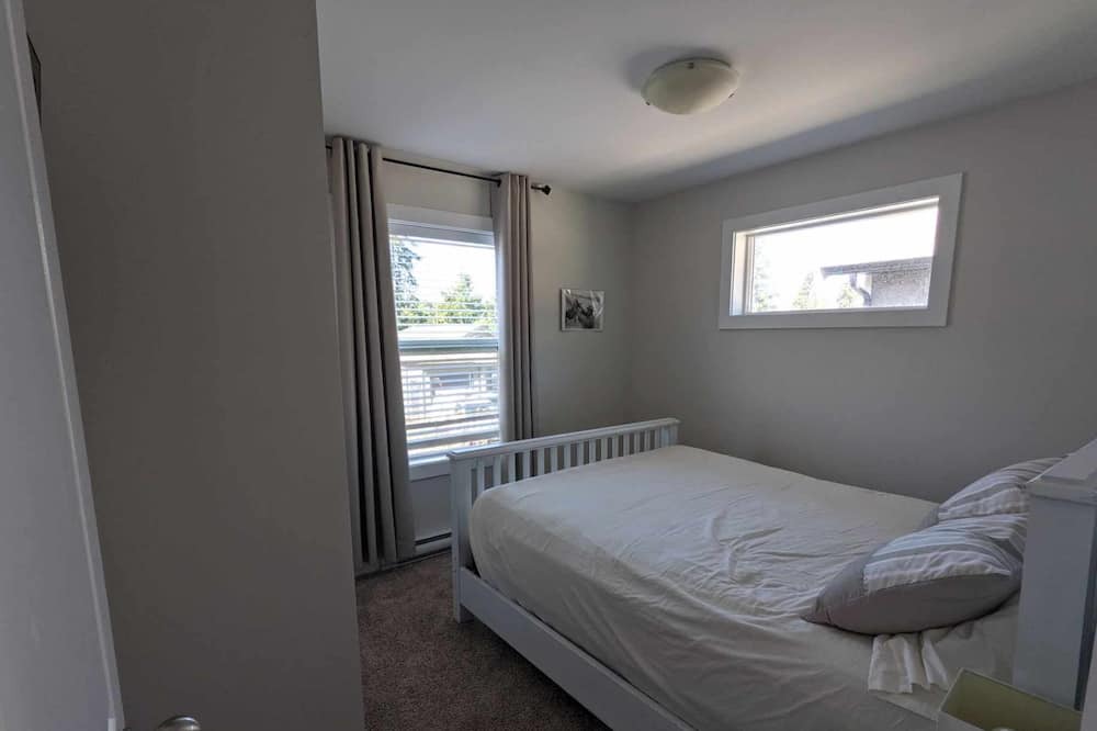 Photo of Bedroom in Shawnigan Lake