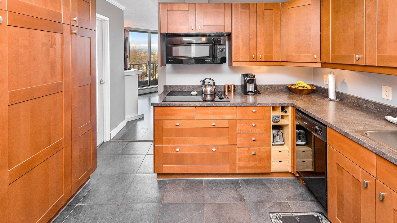 Photo of Kitchen in James Bay
