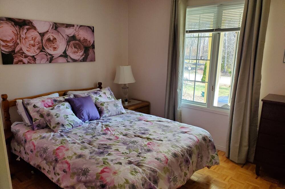 Photo of Bedroom in Tiny