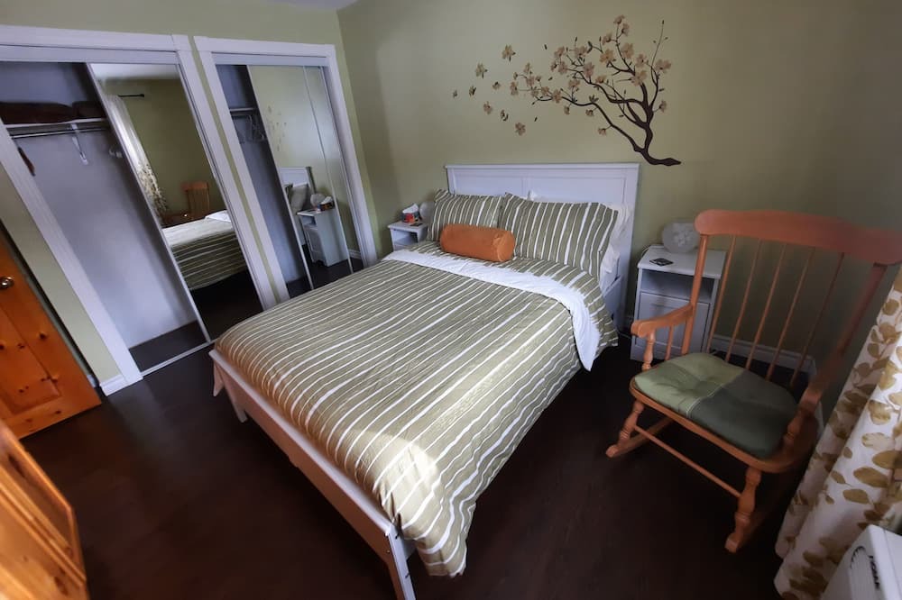 Photo of Bedroom in Sainte-Emelie