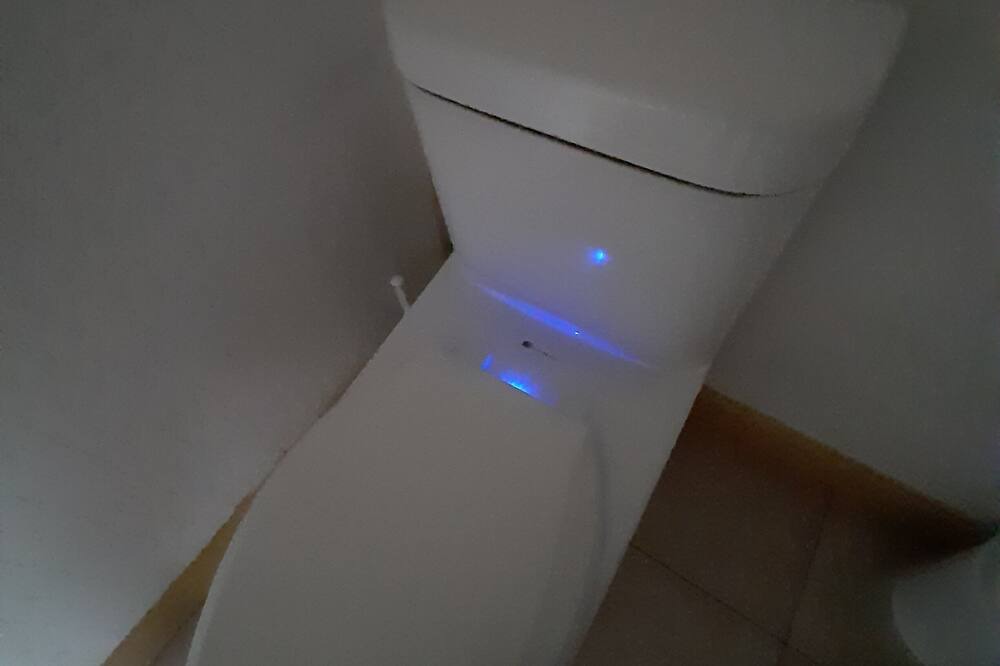 Photo of Bathroom in Metchosin