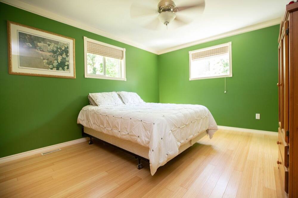 Photo of Bedroom in Beaconia