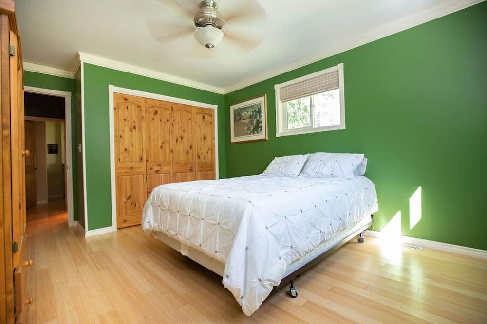 Photo of Bedroom in Beaconia