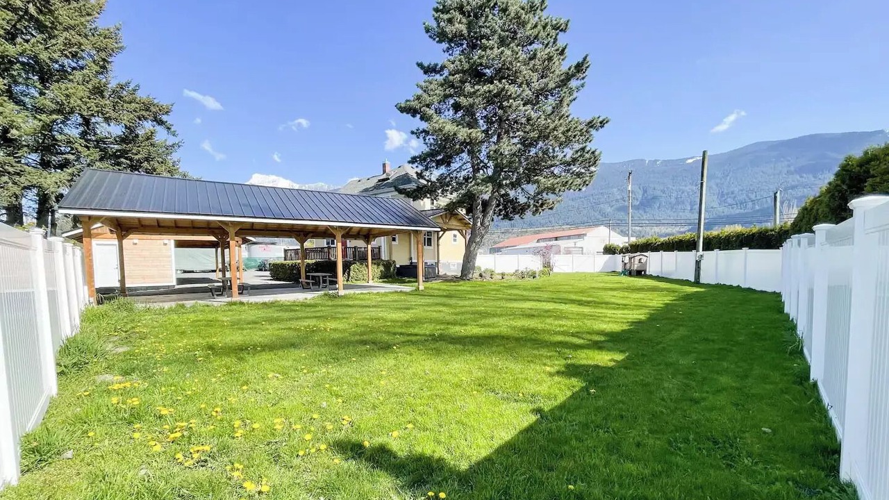 Photo of Outdoor in Popkum