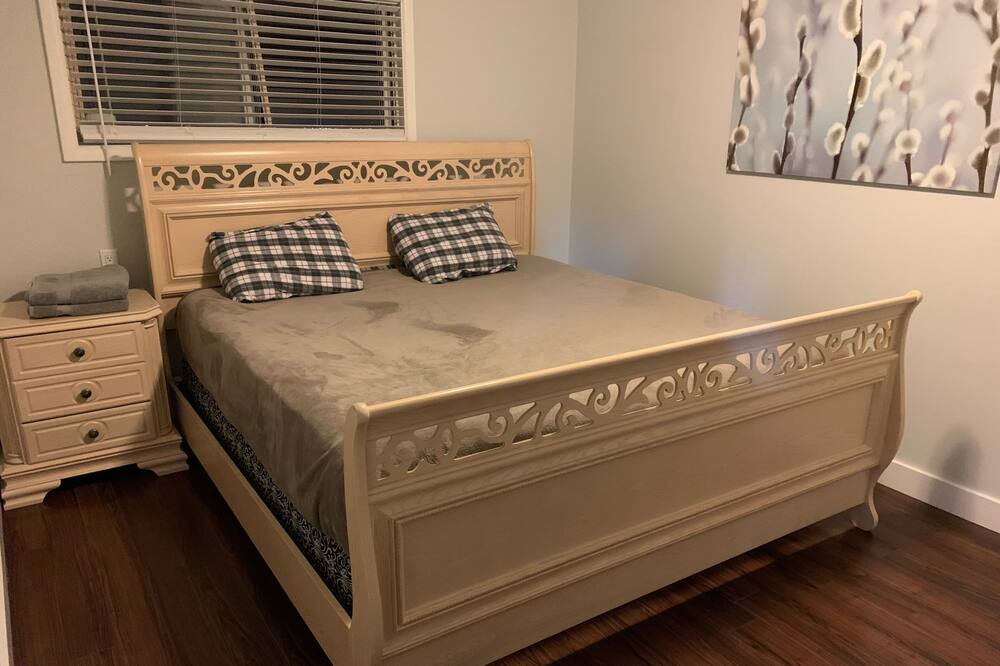 Photo of Bedroom in Lindell Beach