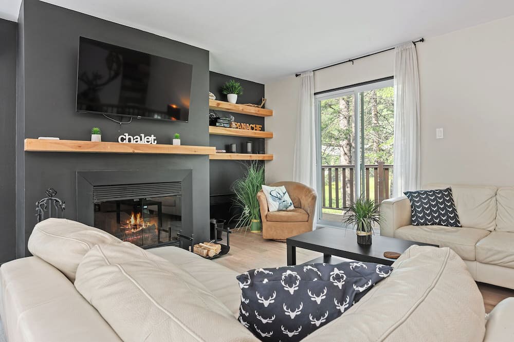Photo of Livingroom in Stoneham