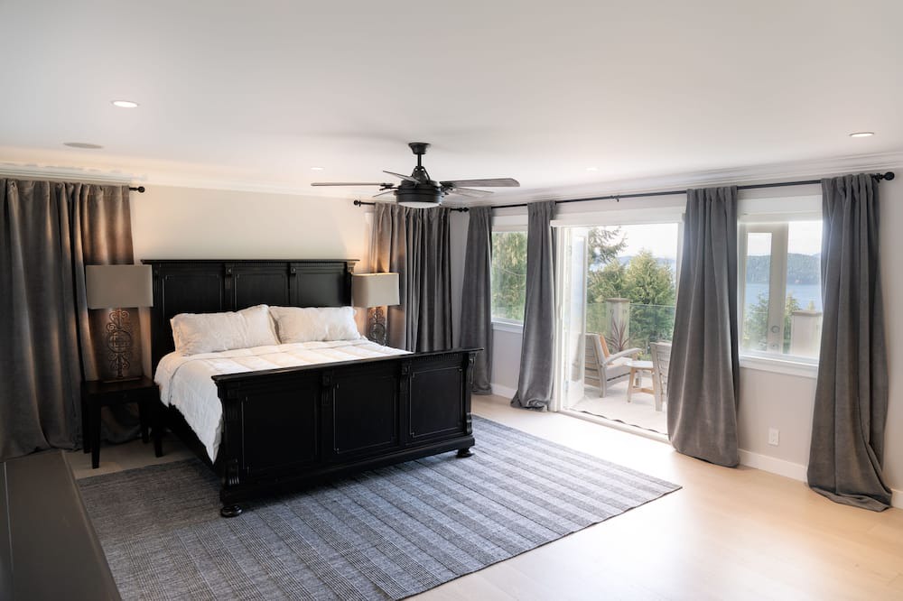 Photo of Bedroom in Lions Bay