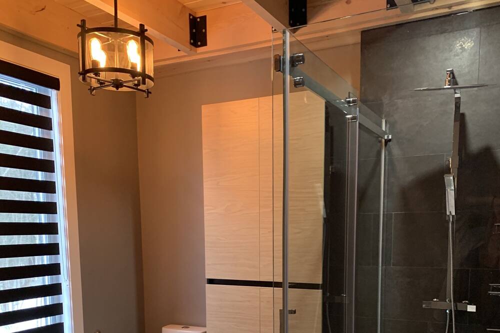 Photo of Bathroom in Mansonville