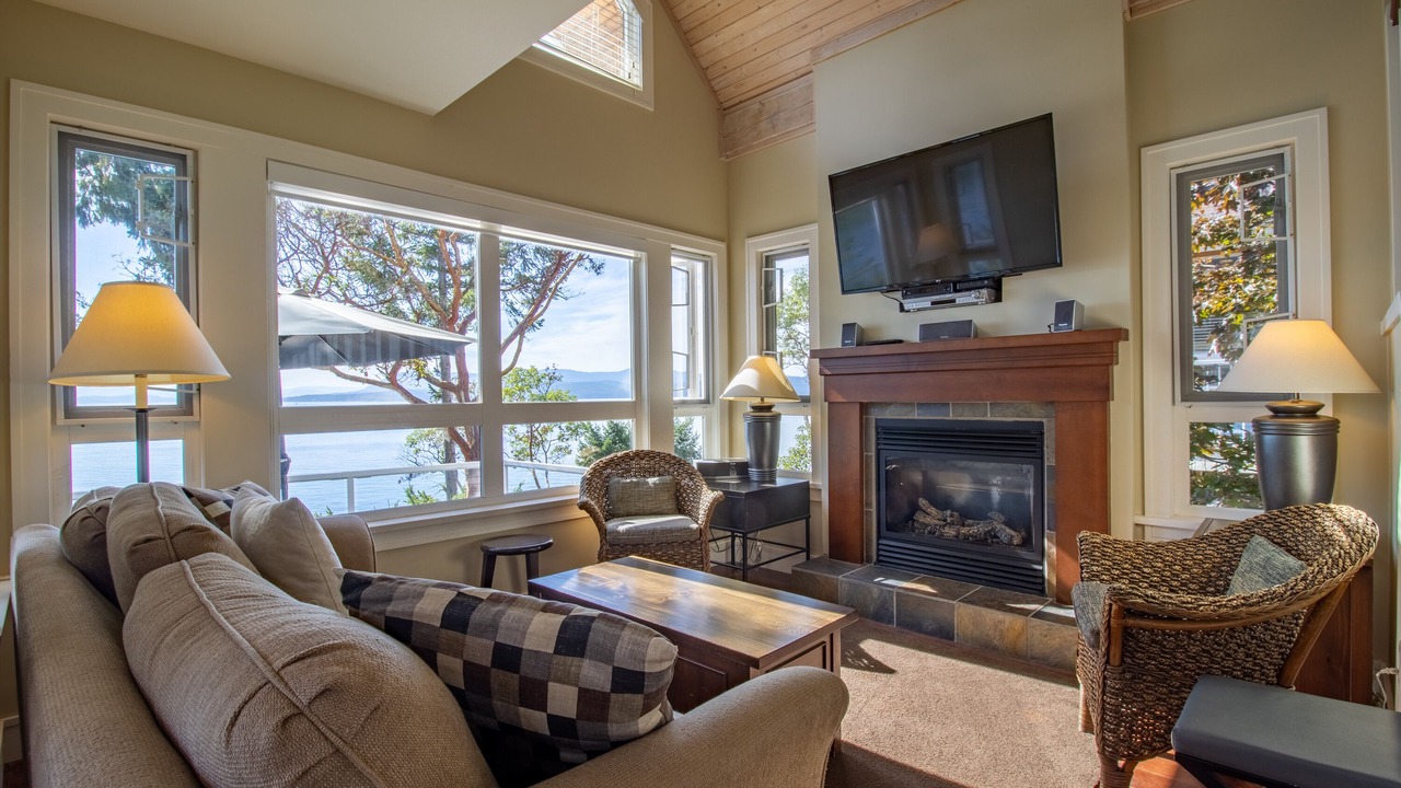 Photo of Livingroom in Pender Island