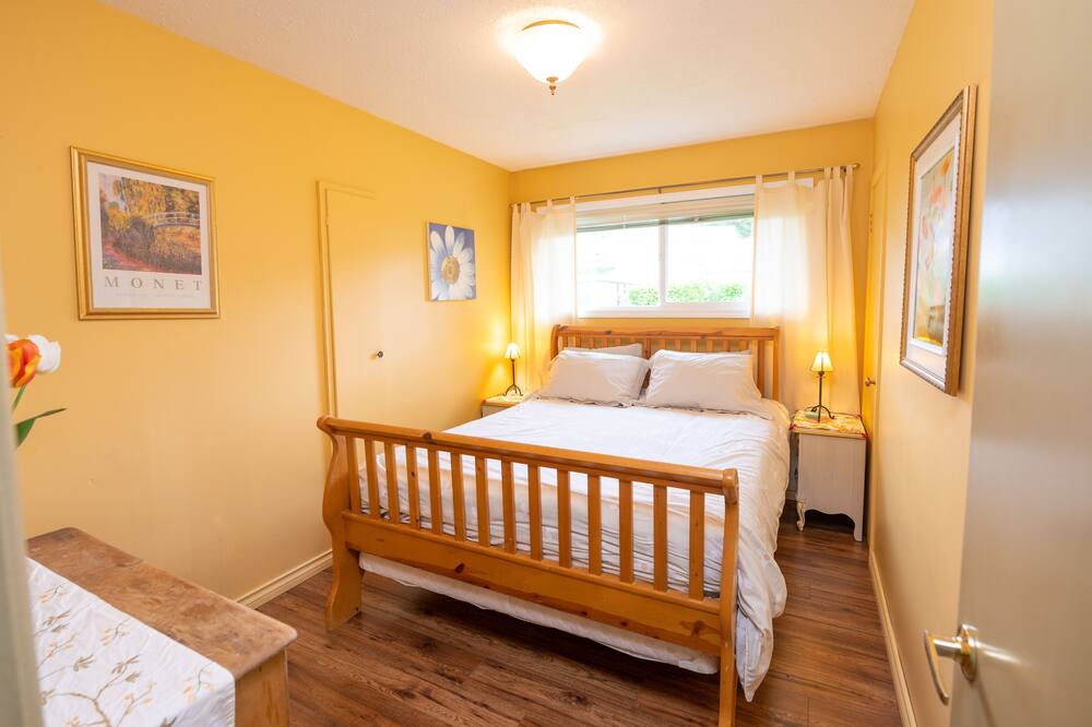 Photo of Bedroom in Campbell River