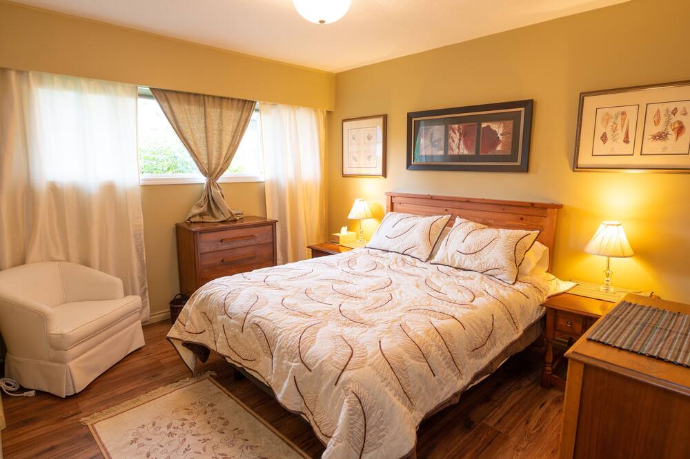 Photo of Bedroom in Campbell River