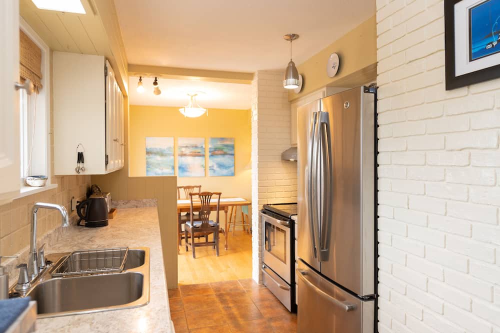 Photo of Kitchen in Campbell River