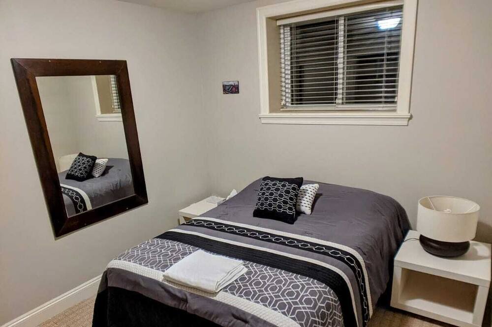 Photo of Bedroom in Canyon Heights