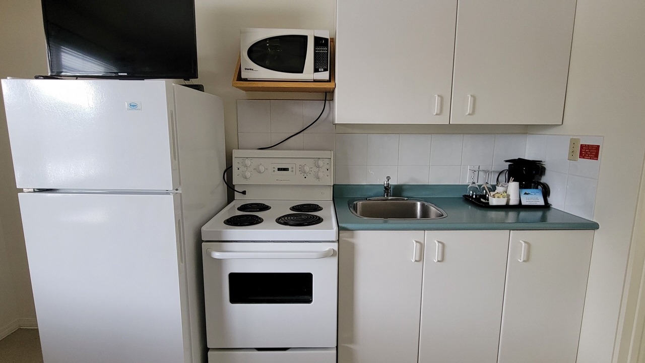 Photo of Kitchen in Radium Hot Springs