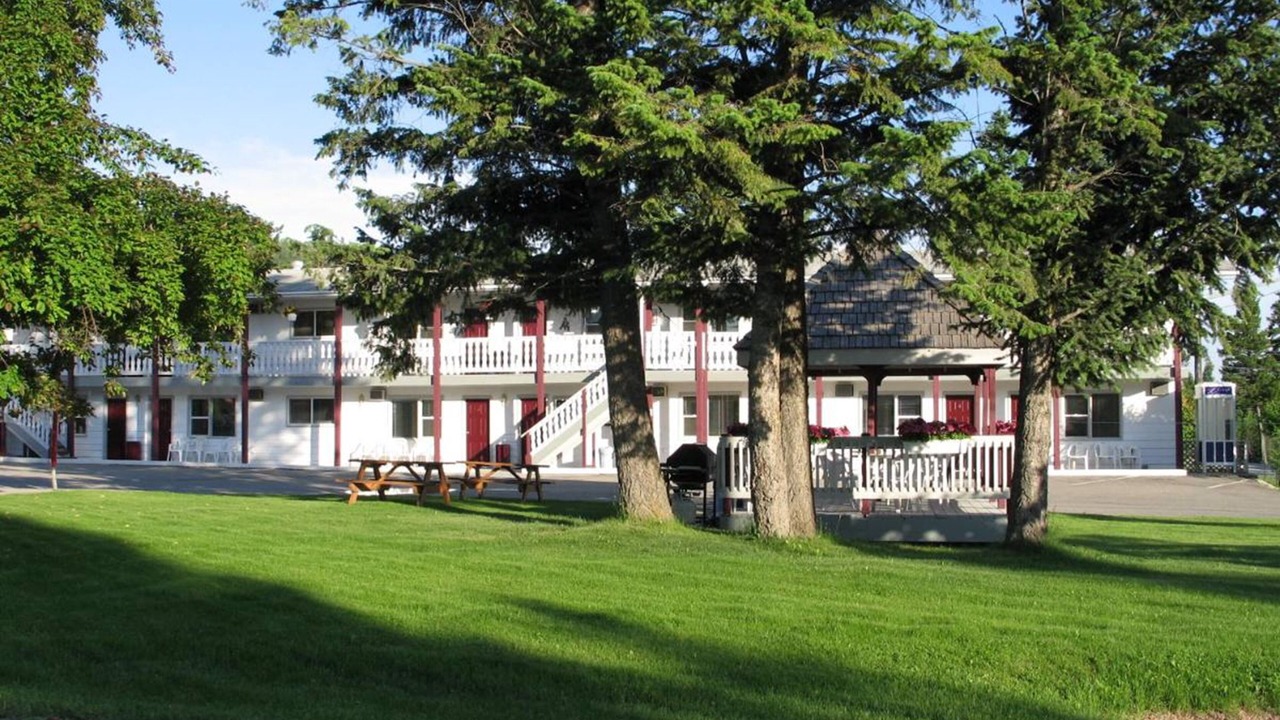 Photo of Outdoor in Radium Hot Springs