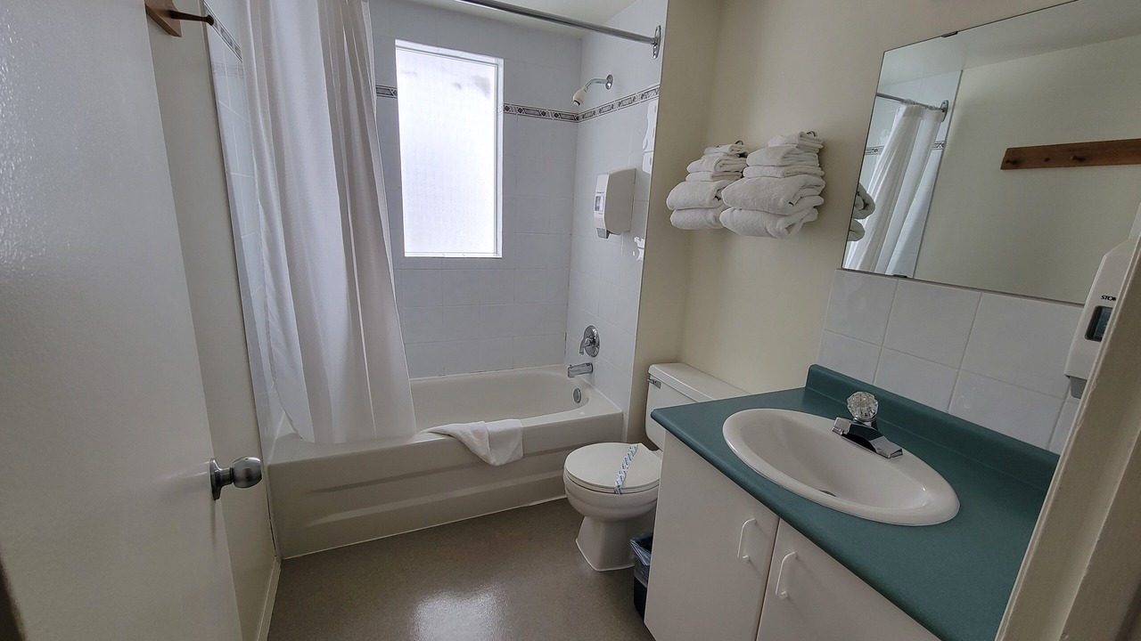 Photo of Bathroom in Radium Hot Springs