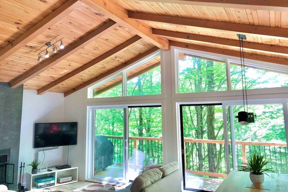 Photo of Livingroom in Sutton