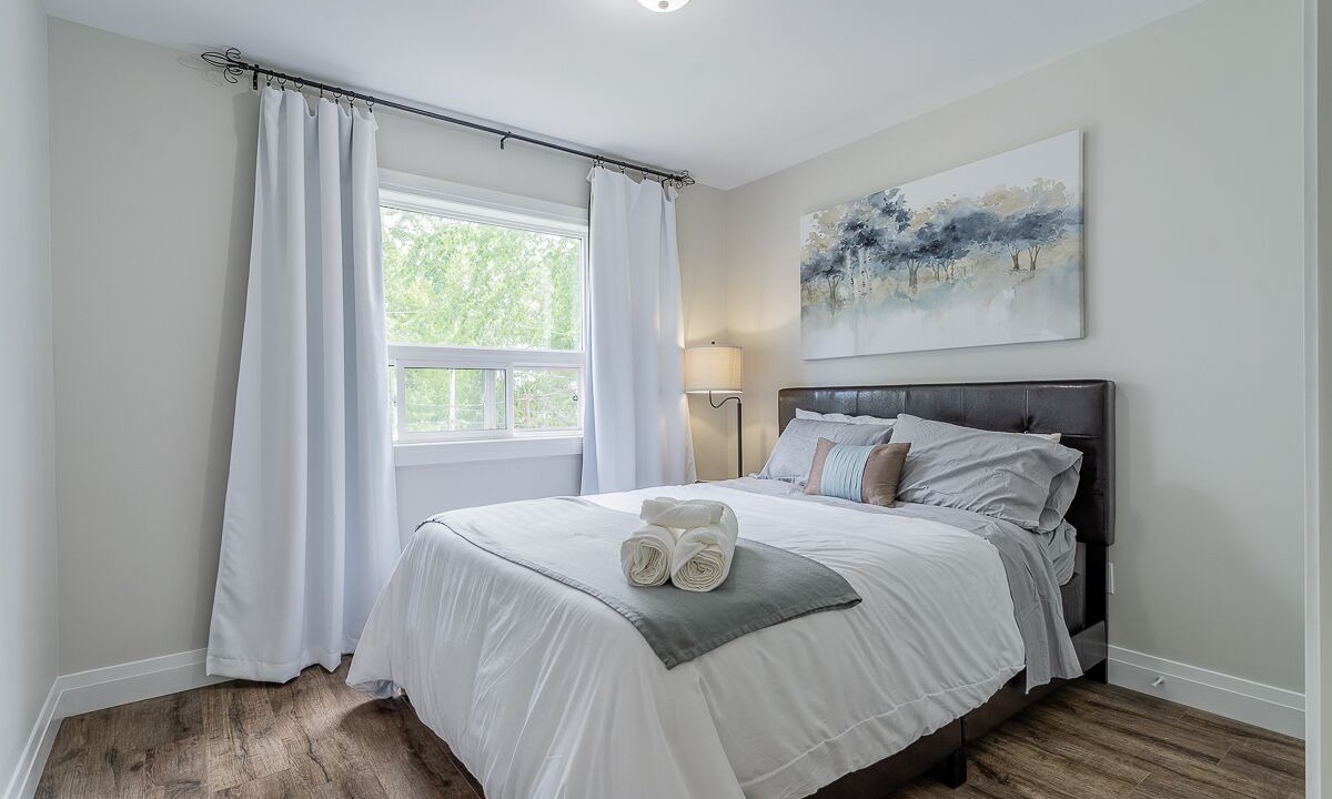 Photo of Bedroom in Alcona