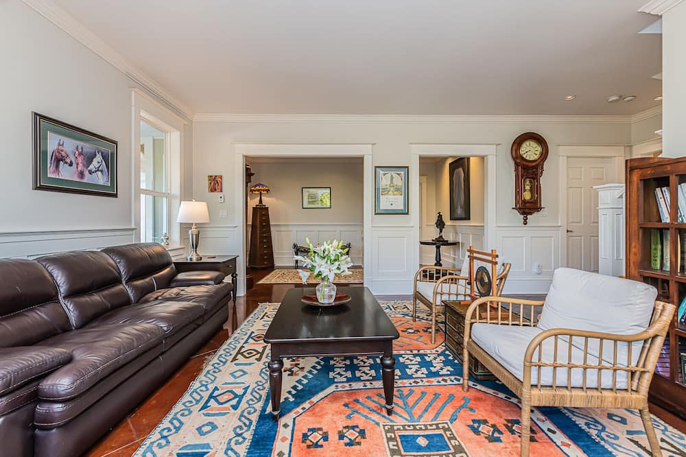 Photo of Livingroom in Victoria