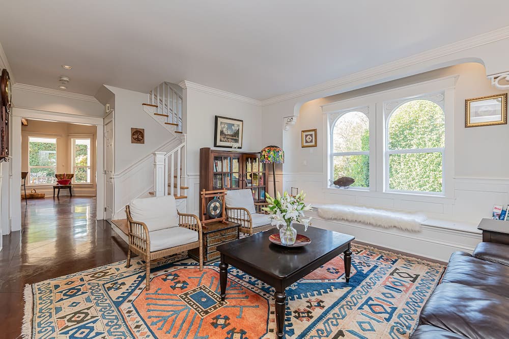Photo of Livingroom in Victoria