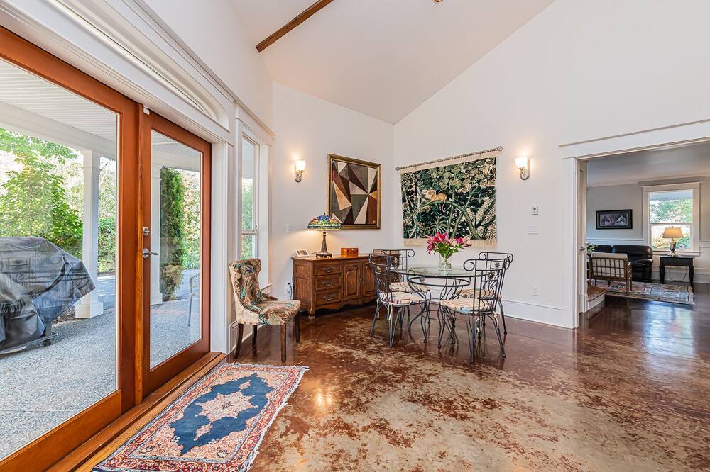 Photo of Livingroom in Victoria