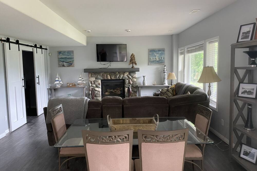 Photo of Livingroom in Blind Bay