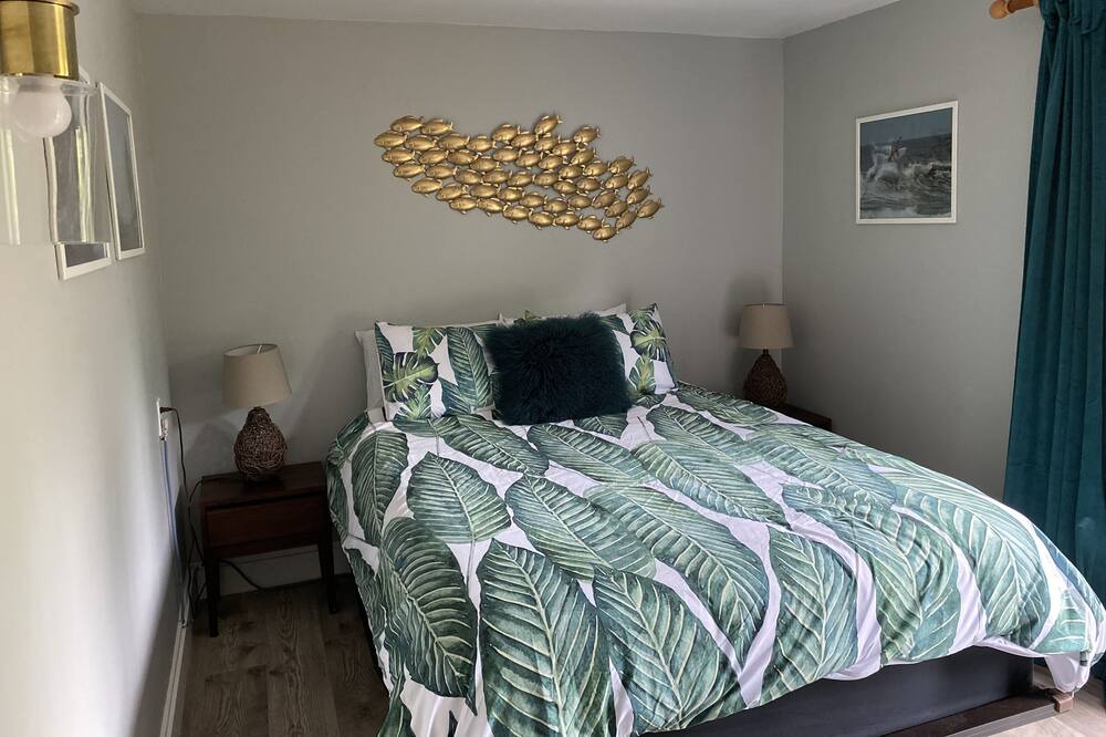 Photo of Bedroom in Sauble Beach