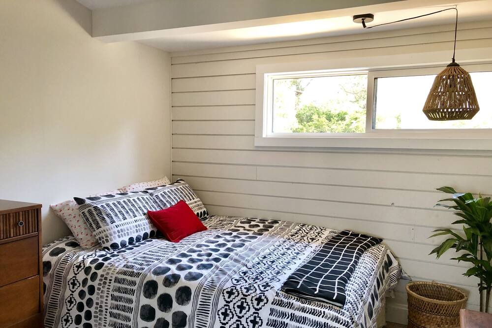 Photo of Bedroom in Sauble Beach