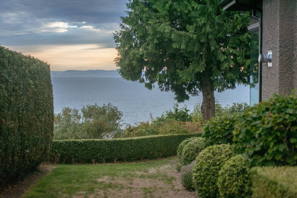 Photo of Outdoor in Surrey