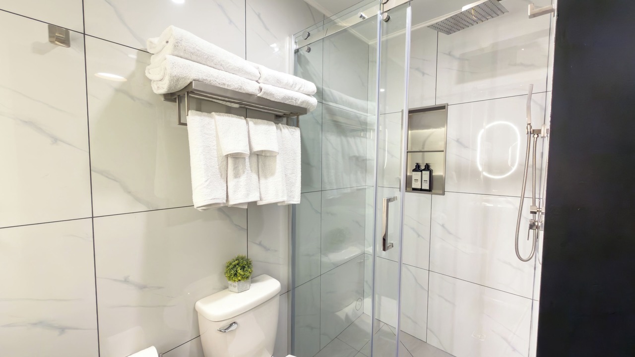 Photo of Bathroom in South Clearbrook