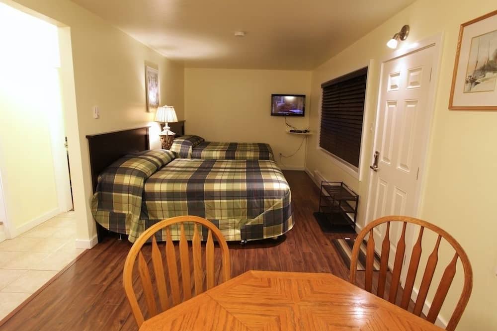 Photo of Bedroom in Cordova Bay