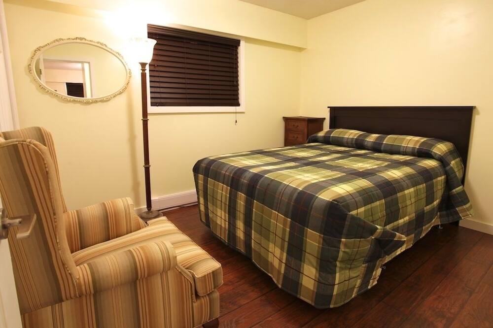 Photo of Bedroom in Cordova Bay