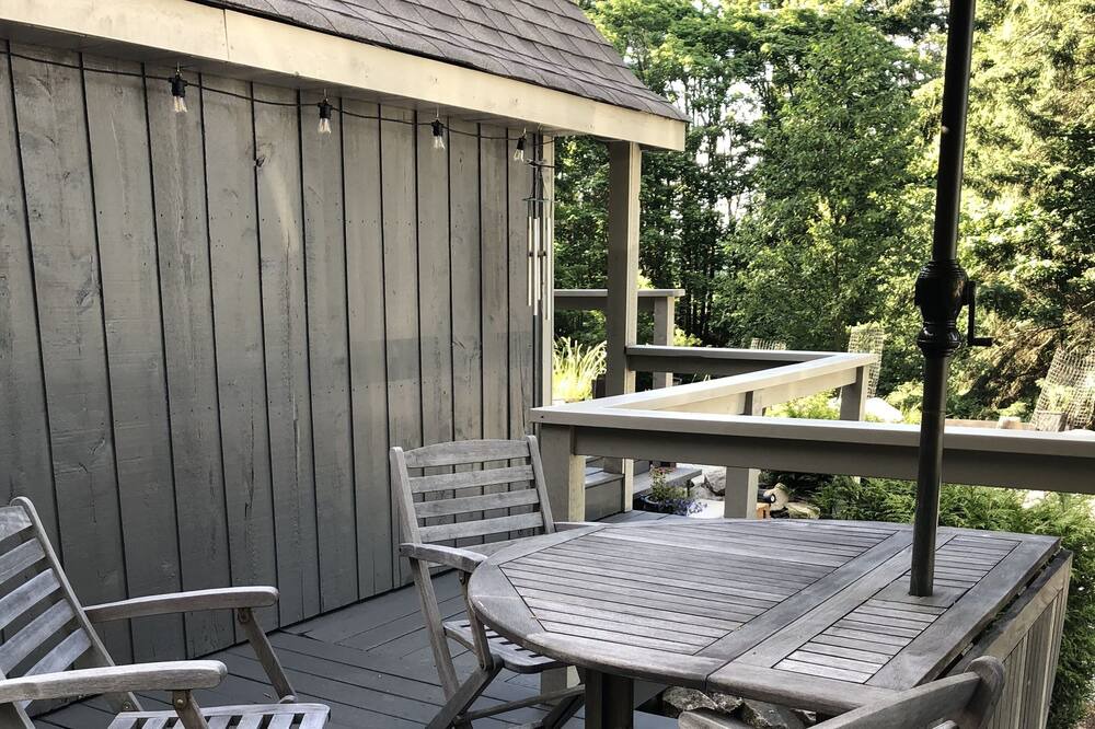 Photo of Patio Balcony in Salt Spring Island