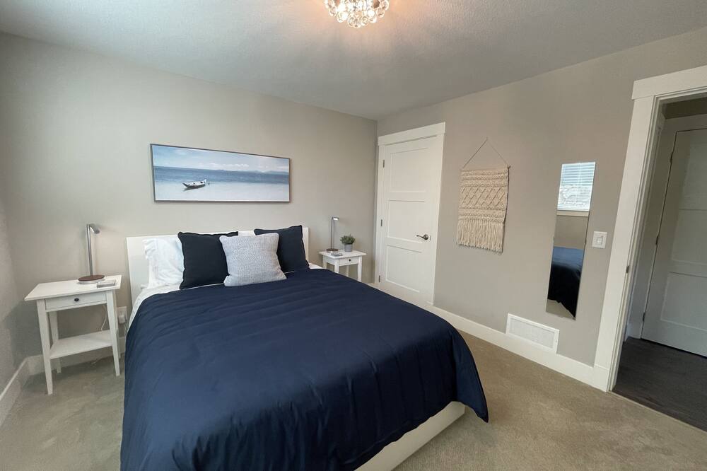 Photo of Bedroom in Black Mountain