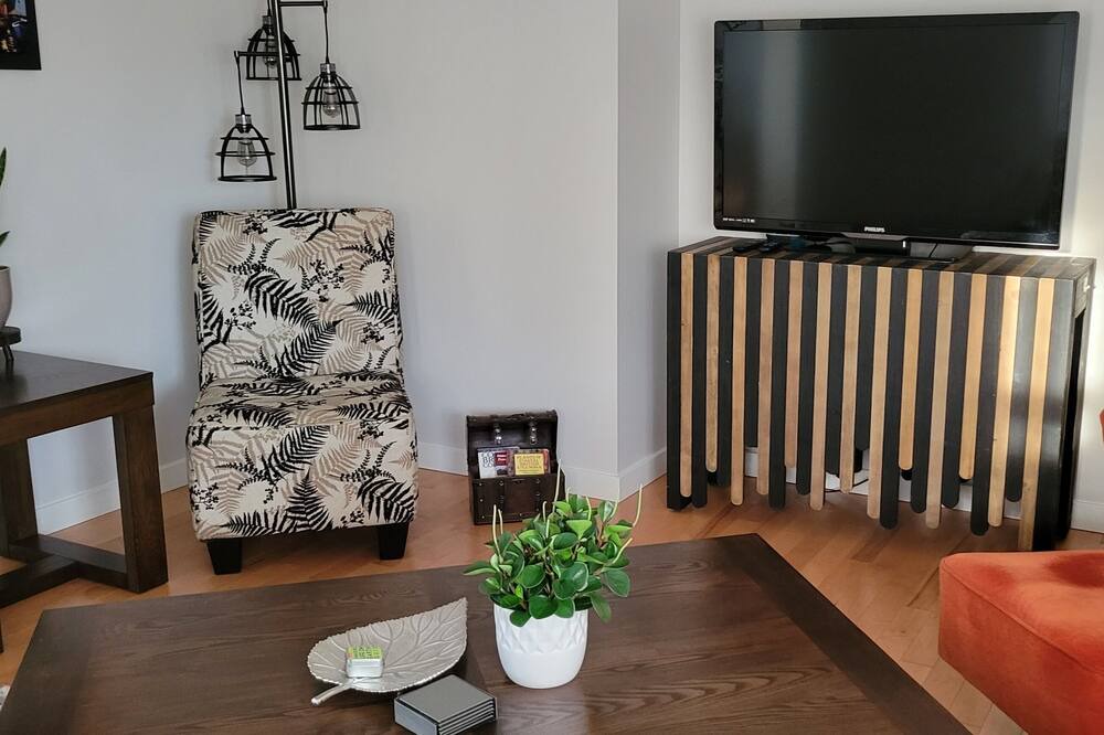 Photo of Livingroom in Courtenay